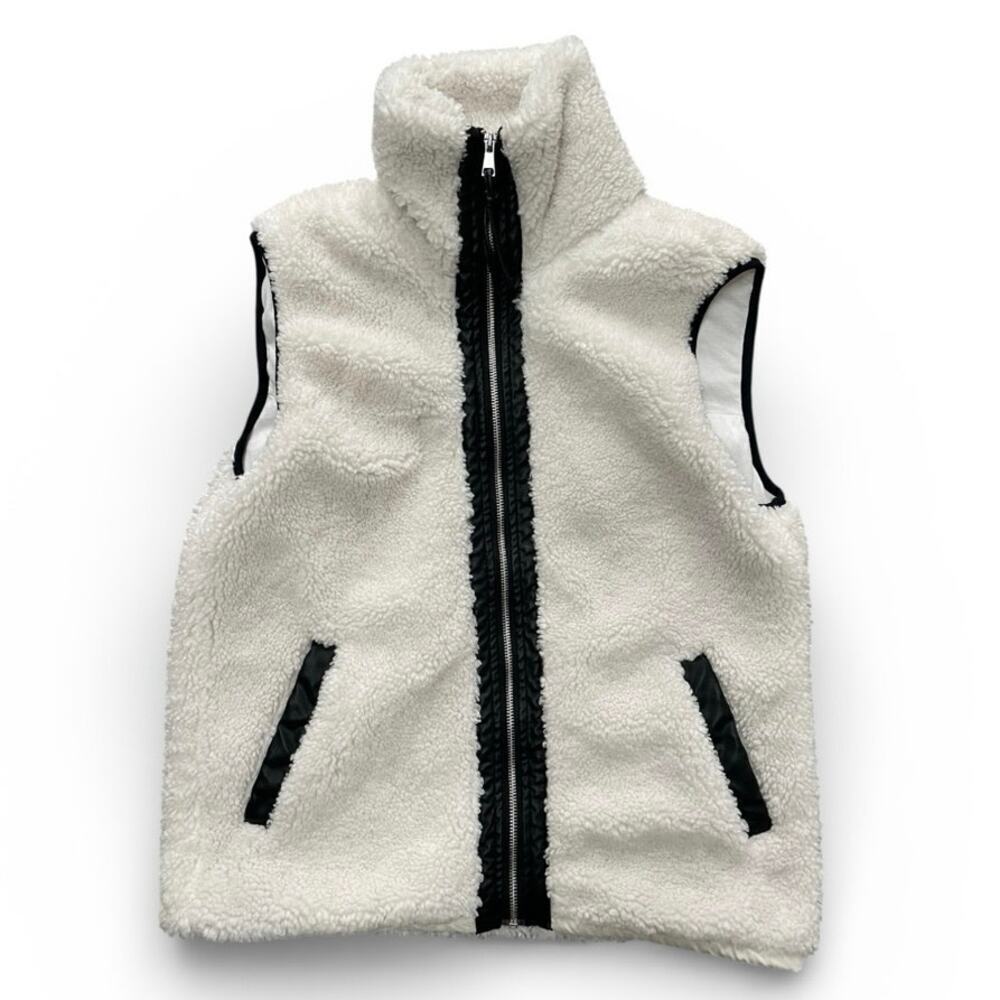 Abercrombie Fuzzy Sherpa Vest - Small - Picture 4 of 5